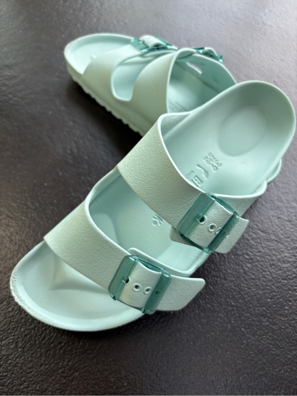 Birkenstock Arizona Essential Slide - Women’s Size 39, Light Green